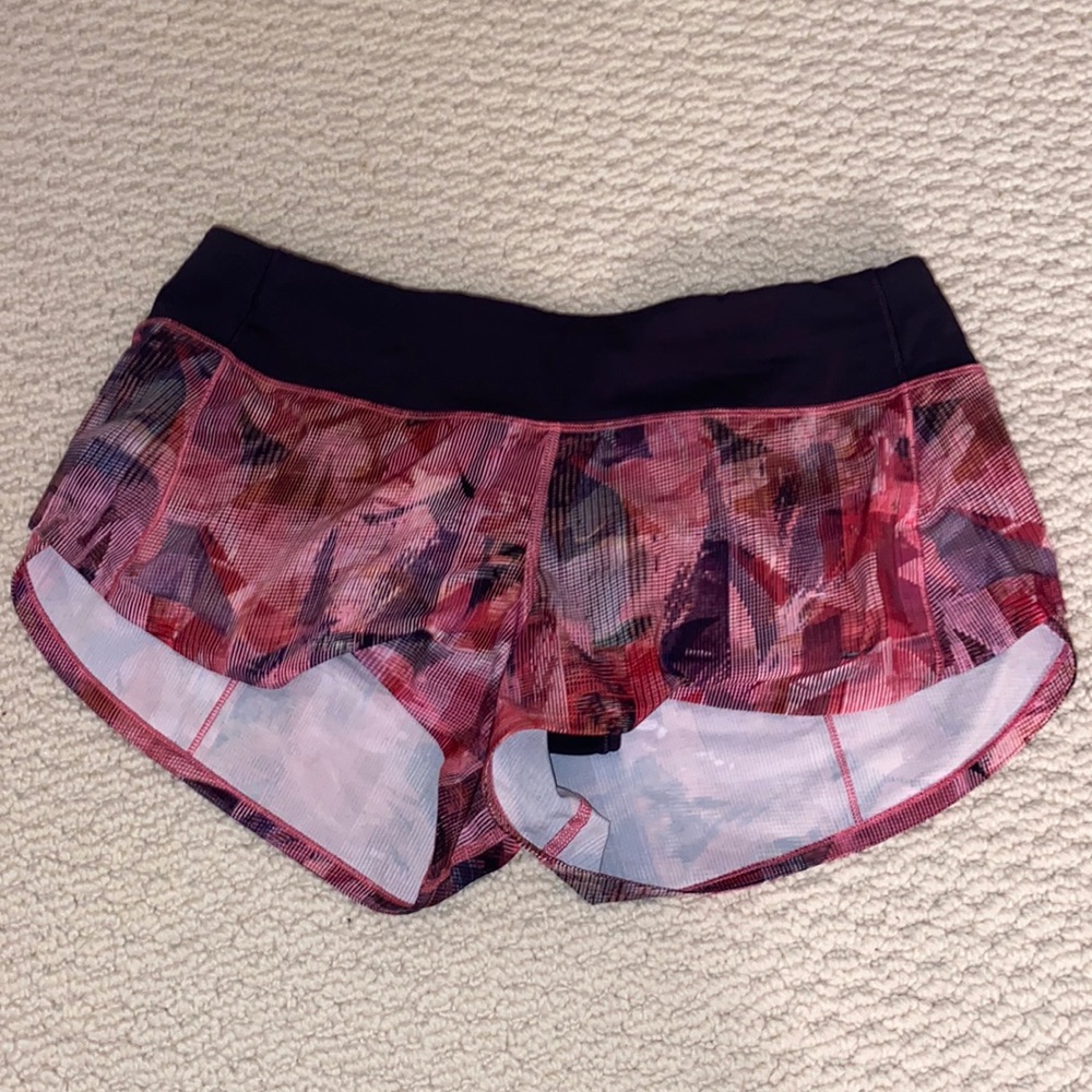 Lululemon Speed Up Low-Rise Lined Shorts 2.5” Size 6